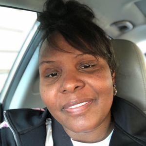 Meet your Posher, Dana